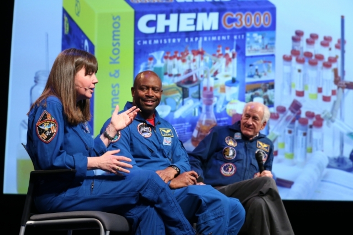 mit-media-lab-cady-coleman-leland-melvin-jeff-hoffman-00.jpg (Med)